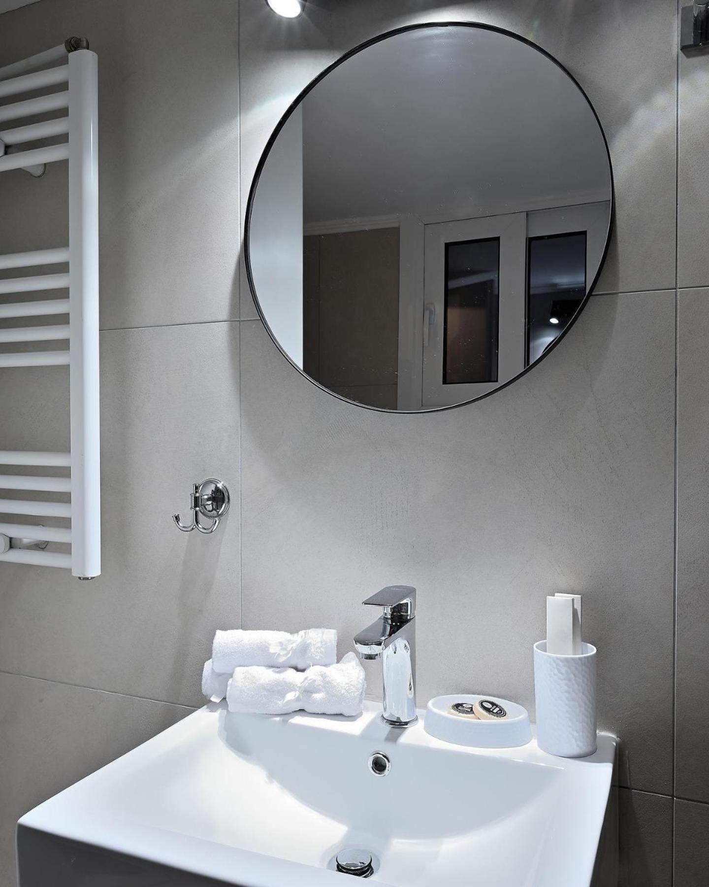 Modern Two Bedroom Apartment At Koukaki 아테네 외부 사진